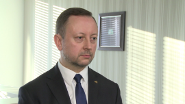 Poczta Polska chce być liderem polskiego rynku e-handlu. Realizację tego celu ma umożliwić nowa umowa ze sklepem Allegro BIZNES, ,e-commerce, logistyka, sprzedaż internetowa, handel - Poczta Polska realizuje strategię ekspansji na polskim rynku e-commerce. Jednym z jej elementów jest dwuletnia umowa ze sklepem Allegro, w ramach której dostarczy ok. 3 mln przesyłek. Zarząd pocztowej grupy oczekuje, że przyniesie to jej kilkanaście milionów złotych zysku rocznie oraz pozwoli na osiągnięcie pozycji rynkowego lidera w segmencie sprzedaży internetowej.