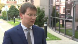 K. Maliszewski: akcje amerykańskie są za drogie, nad polskimi ciąży niepewność polityczna. Warta rozważenia jest inwestycja w spółki niemieckie lub hiszpańskie INWESTOR, ,rynki akcji, wybory w USA, rząd w Hiszpanii, spółki energetyczne, ministerstwo energii, WIG20, DAX, IBEX, S&P500 - Chętni do inwestowania w akcje nie mają łatwego zadania. Rynki zachowują się w sposób kapryśny w oczekiwaniu na amerykańskie wybory i spodziewaną podwyżkę stóp za Oceanem. Zdaniem Kamila Maliszewskiego z DM mBanku, warto zainteresować się rynkami europejskimi, bo amerykańskie spółki wyceniane są już wysoko, polskie spółki, zwłaszcza duże, narażone są na nieprzewidziane działania i wypowiedzi polityków.