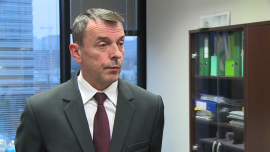 K. Wołowicz (BPS TFI): Rosnące rentowności na rynkach obligacji zagrożeniem dla stabilności polskiego budżetu INWESTOR, ,obligacje, dług publiczny, Stany Zjednoczone, Polska, budżet państwa - Przy obecnych rentownościach koszt obsługi polskiego długu publicznego przekracza ten zapisany w ustawie budżetowej na 2017 rok – zauważa Krzysztof Wołowicz z BPS TFI. Ekspert ostrzega, że jeśli sytuacja w najbliższym czasie nie ulegnie stabilizacji, to Polska może mieć problem z pozyskaniem taniego finansowania dla swojego długu publicznego. Szans na uspokojenie upatruje natomiast przede wszystkim w Stanach Zjednoczonych.