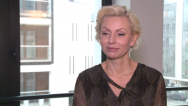 Resort sprawiedliwości chce zaostrzyć przepisy antylichwiarskie. Firmy pożyczkowe mogą całkowicie zniknąć z rynku BIZNES, ,firmy pożyczkowe, sektor finansowy, Ministerstwo Sprawiedliwości, kredyty konsumenckie - Nowelizacja ustawy o kredycie konsumenckim narzuci restrykcyjne limity prowizji i opłat pobieranych od klientów firm pożyczkowych. Propozycja, którą przedstawił resort sprawiedliwości, zakłada, że koszty pozaodsetkowe mają spaść z obecnych 55 proc. do maksymalnego poziomu 20 proc. Firmy pożyczkowe przestrzegają, że to oznacza dla nich koniec działalności, a dla milionów konsumentów brak możliwości finansowania z legalnego źródła.