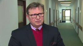 KPF: zmiany w ustawie antylichwiarskiej ograniczą dostęp do finansowania kilkuset tysiącom Polaków BIZNES, ,firmy pożyczkowe, sektor finansowy, Ministerstwo Sprawiedliwości, kredyty konsumenckie, Konferencja Przedsiębiorstw Finansowych, ustawa antylichwiarska - Projekt ustawy antylichwiarskiej nie ograniczy zysków firm pożyczkowych, lecz całkowicie wyeliminuje te podmioty z rynku – prognozuje Konferencja Przedsiębiorstw Finansowych, która zrzesza firmy pożyczkowe. Według Konfederacji udzielanie pożyczek stanie się ekonomicznie nieopłacalne, więc firmy będą zmuszone zamknąć działalność. W efekcie kilkaset tysięcy konsumentów bez zdolności kredytowej straci dostęp do legalnego finansowania i zasili szarą strefę.