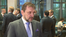 W 2017 roku grupa TXM chce zainwestować do 6 mln zł w rozwój segmentu e-commerce. Planuje także otwarcie 40–50 sklepów stacjonarnych INWESTOR, ,e-commerce, sieć sprzedaży, rynki zagraniczne - Tegoroczne plany grupy TXM zakładają powstanie 40–50 nowych sklepów stacjonarnych oraz znaczne inwestycje w rozwój segmentu e-commerce. Na ten drugi cel według deklaracji prezesa może trafić nawet 6 mln zł. Zajmująca się handlem odzieżą i wyrobami tekstylnymi spółka liczy także na zdobycie dominującej roli na rynku rumuńskim.