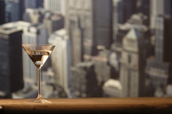 Co przyniosą najbliższe lata na rynku dóbr luksusowych? BIZNES, Gospodarka - Według najnowszych danych KPMG za 2016 rok, wartość rynku dóbr luksusowych w Polsce jest wyceniana na 16,4 mld zł. To o 15% więcej od wyników osiągniętych w 2015. Czego możemy spodziewać się w najbliższych latach na globalnym i rodzimym rynku premium? Odpowiedź w artykule.