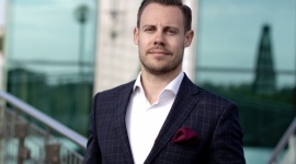 Trendy w finansach online – Czy tradycyjne placówki banków znikną z rynku? Finanse, LIFESTYLE - Wygodne kredyty online, błyskawiczne przelewy internetowe, zakupy w e-sklepach z aplikacją bankową, płatność BLIK-iem, transakcje bezgotówkowe. Czy przy tak dynamicznym rozwoju narzędzi e-bankingowych, tradycyjne placówki banków będą jeszcze funkcjonować?