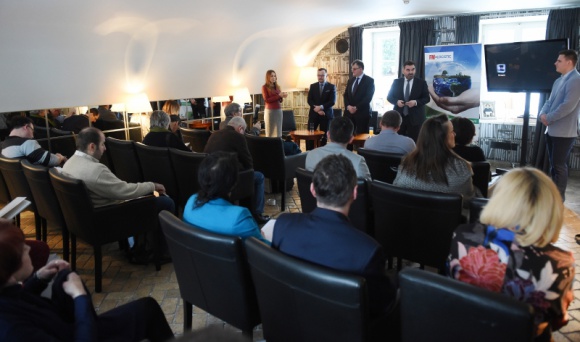 FM Logistic Operatorem Logistycznym Roku 2017 BIZNES, Gospodarka - Wejście na rynek wietnamski, rozwój transportu w tym drobnicy międzynarodowej, inwestycje w innowacyjne rozwiązania optymalizujące łańcuchy dostaw oraz aktywna polityka kadrowa miały największy wpływ na wyniki grupy FM Logistic na świecie w 2017 roku.