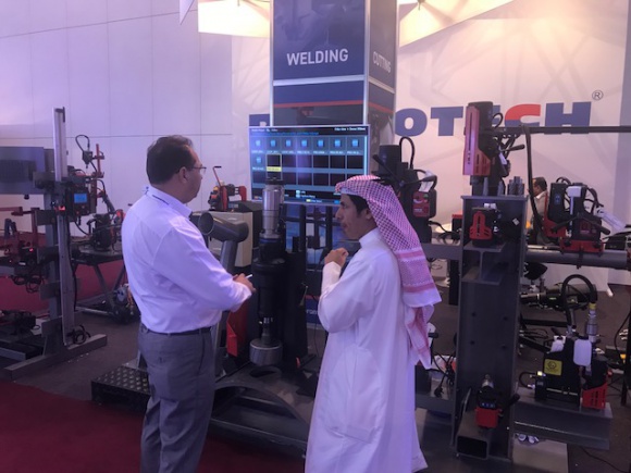 Promotech-Middle East na targach w Dubaju BIZNES, Gospodarka - Białostocki Promotech zadebiutował na tegorocznych targach SteelFab w Dubaju, jako firma lokalna. Urządzenia prezentował przy stoisku swojej spółki-córki Promotech - Middle East, obsługującej sprzedaż maszyn we wszystkich krajach Zatoki Perskiej.