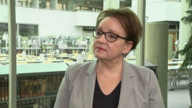 Przyspiesza cyfryzacja polskich szkół. Już w tym roku dwa tysiące placówek zostanie podłączonych do szerokopasmowego internetu BIZNES, ,cyfryzacja szkół w Polsce, edukacja, Ogólnopolska Sieć Edukacyjna, reforma edukacji, placówki oświatowe, Ministerstwo Cyfryzacji, operatorzy telekomunikacyjni, NASK, projekt Aktywna Tablica - W ramach Ogólnopolskiej Sieci Edukacyjnej do końca 2020 roku ponad 30,5 tys. szkół w całej Polsce zostanie podłączonych do szybkiego internetu o przepustowości minimum 100 Mb/s. Pierwsze dwa tysiące placówek będzie korzystać z niego jeszcze w tym roku. Cyfryzacja polskich szkół nabiera rozpędu również dzięki zakrojonym na szeroką skalę projektom wyposażania ich w najnowszy sprzęt, szkoleniom nauczycieli i lekcjom programowania, na które przeznaczono już blisko 130 mln zł.