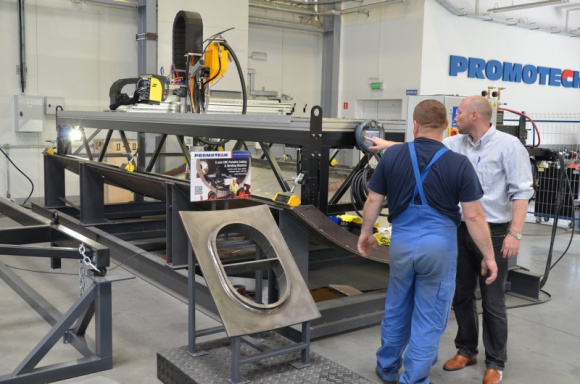 Ciężkie automaty spawalnicze Promotechu podbijają światowe rynki BIZNES, Gospodarka - Sześć milionów zł – taki poziom sprzedaży urządzeń do ciężkiej automatyzacji spawania i cięcia zaplanował na koniec tego roku białostocki Promotech. I wszystko wskazuje na to, że ten ambitny plan zostanie zrealizowany.