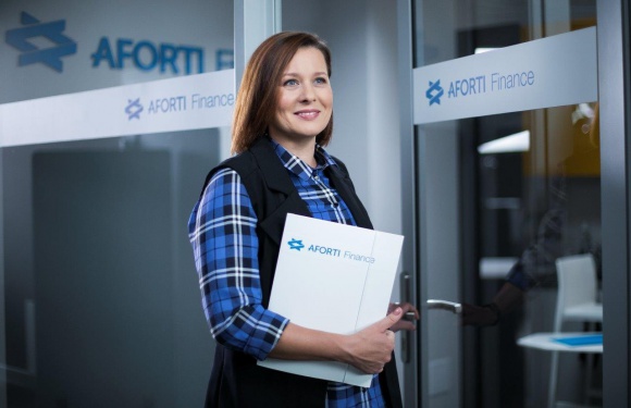 Aforti Finance wystartowała z kolejną kampanią telewizyjną Finanse, LIFESTYLE - Firma pożyczkowa Aforti Finance wystartowała z kolejną odsłoną kampanii telewizyjnej. Najnowszy spot reklamowy będzie emitowany m.in. w Polsacie, kanałach tematycznych do niego należących, a także w kanałach pakietu TVN Premium. Kampania zakończy się 9 grudnia 2018.
