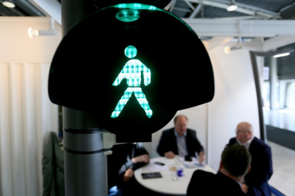 Targi w Czechach czekają na zielone światło BIZNES, Gospodarka - Czeska branża targowa notuje straty liczone w setkach milionów koron. Czy grozi jej upadek? Jak będą wyglądały targi w przyszłości? Czy będą bezpieczne dla uczestników?