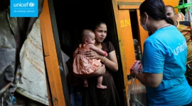 COVID-19:Pod koniec roku liczba dzieci żyjących w ubóstwie zwiększy się o 86 mln Finanse, LIFESTYLE - Bez podjęcia natychmiastowych działań, pod koniec roku nawet 672 mln dzieci może żyć w ubóstwie w krajach o niskich i średnich dochodach. Analizę przygotował UNICEF i organizacja Save the Children.