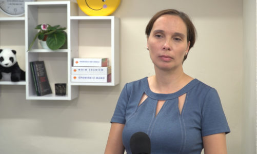 W efekcie pandemii coraz więcej dzieci jest uzależnionych od internetu i smartfonów. Negatywnie wpłynie to na ich rozwój i relacje społeczne