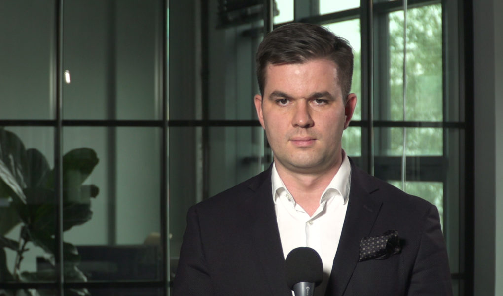 Rozmowy i wydarzenia biznesowe przeniosły się do internetu. Ich popularność utrzyma się także po pandemii, bo firmy oszczędzają w ten sposób czas i pieniądze