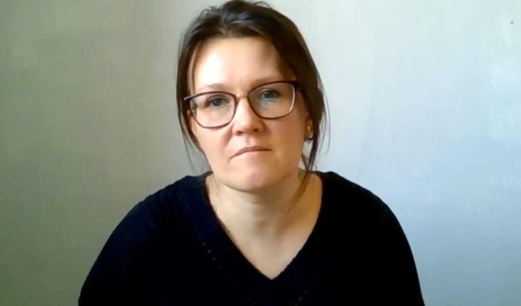 Uczniowie i nauczyciele coraz lepiej radzą sobie z nauką zdalną. Cyfrowe kompetencje i budowanie relacji pozostają dużym wyzwaniem, zwłaszcza w klasach 1–3