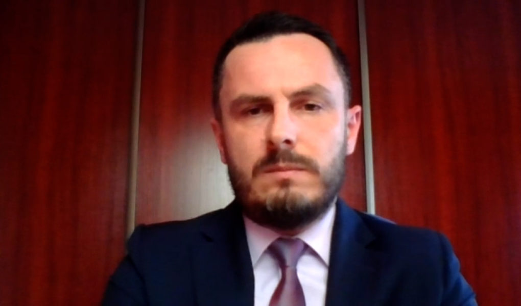 Sanepid przeprowadza nawet 1300 kontroli dziennie w otwartych placówkach gastronomicznych. Tymczasem sądy uchylają kary za łamanie obostrzeń