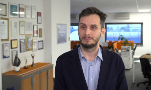 Polacy coraz częściej decydują się na ubezpieczenia z opcją leczenia za granicą. Korzystają z tego także w przypadku lockdownu i zamknięcia granic