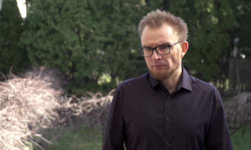 Mimo słabnięcia kolejnej fali pandemii szczepienia powinny pozostawać priorytetem polityki zdrowotnej. Chętnych jednak nie przybywa