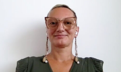 Kameralny ślub na egzotycznej plaży zamiast hucznego wesela w Polsce. Coraz więcej młodych par rezygnuje z tradycji na rzecz podróży życia