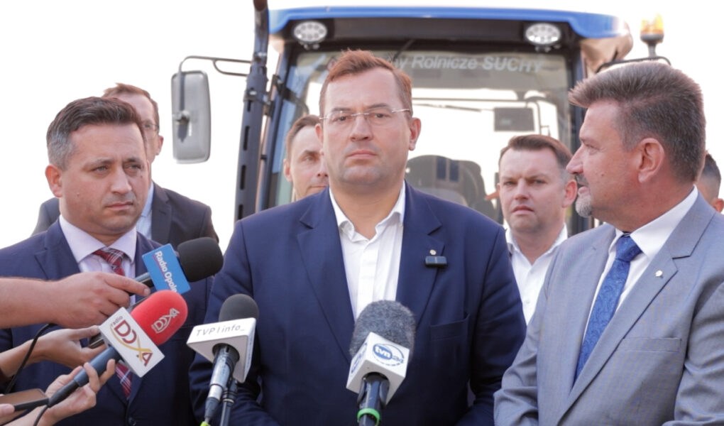 Spór o dzierżawioną państwową ziemię trwa. Minister rolnictwa obiecał podjąć pilną decyzję o przyszłości przetargów na Ośrodki Produkcji Rolniczej